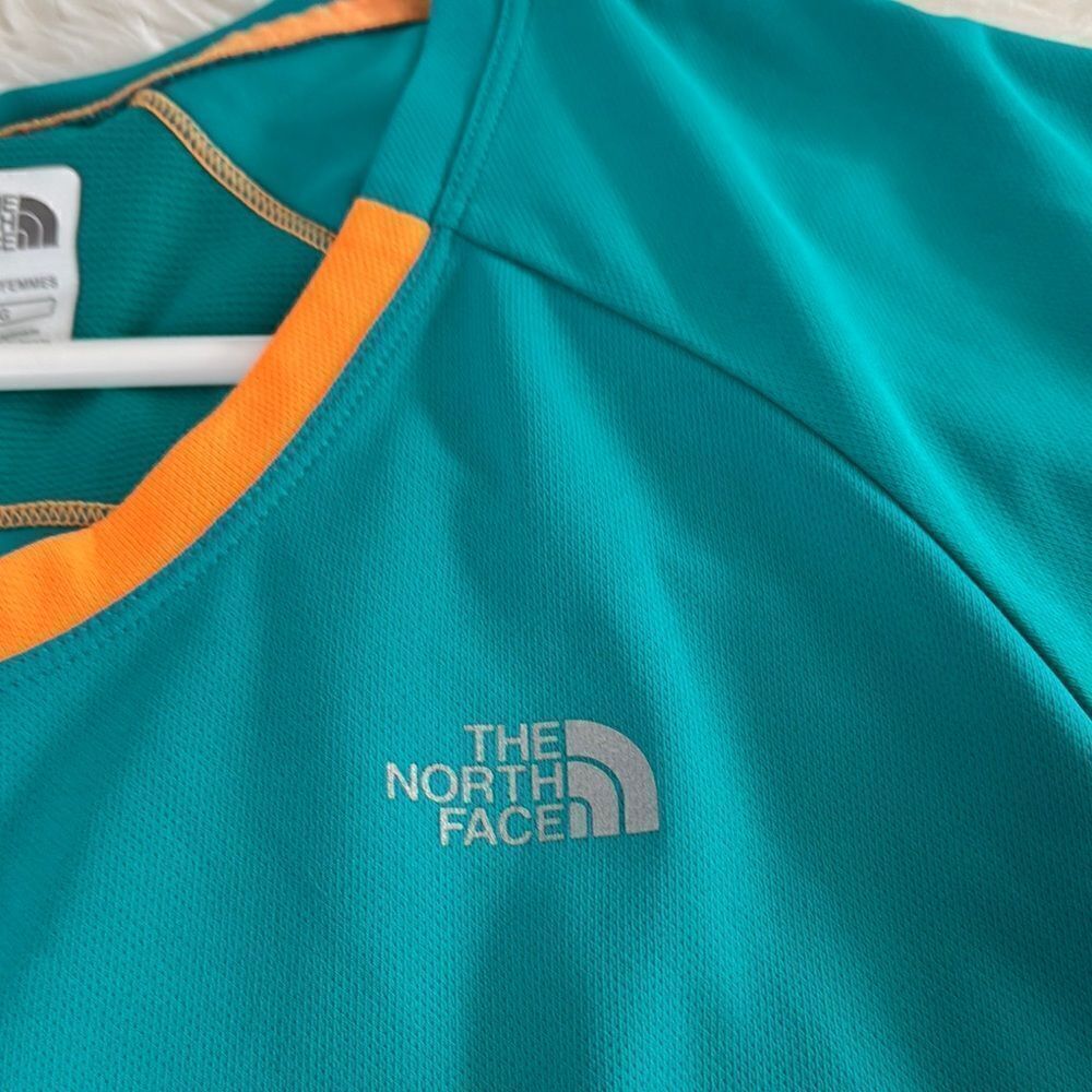 The North Face Teal and Orange Athletic Top - Picture 6 of 6